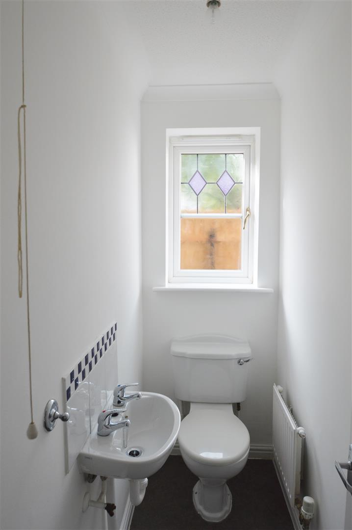 2 Maes Y Wennol, Miskin, RCT, CF72 8SB